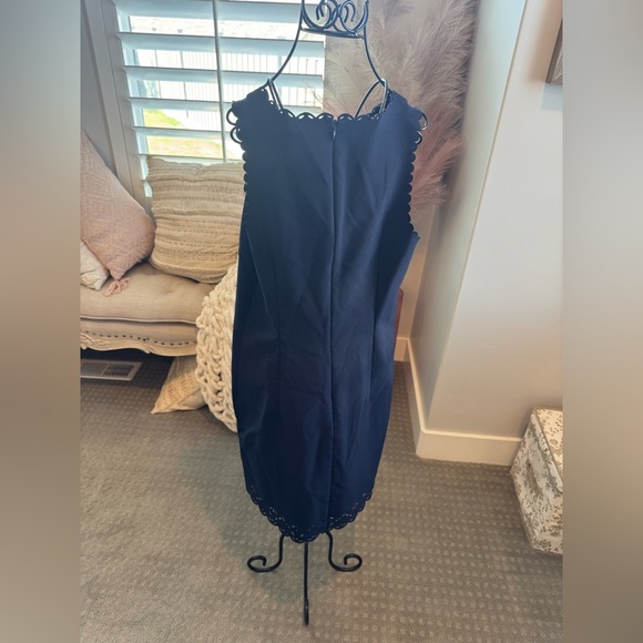 Women’s J. Crew Laser cut Navy Blue dress size 8 - Picture 3 of 4